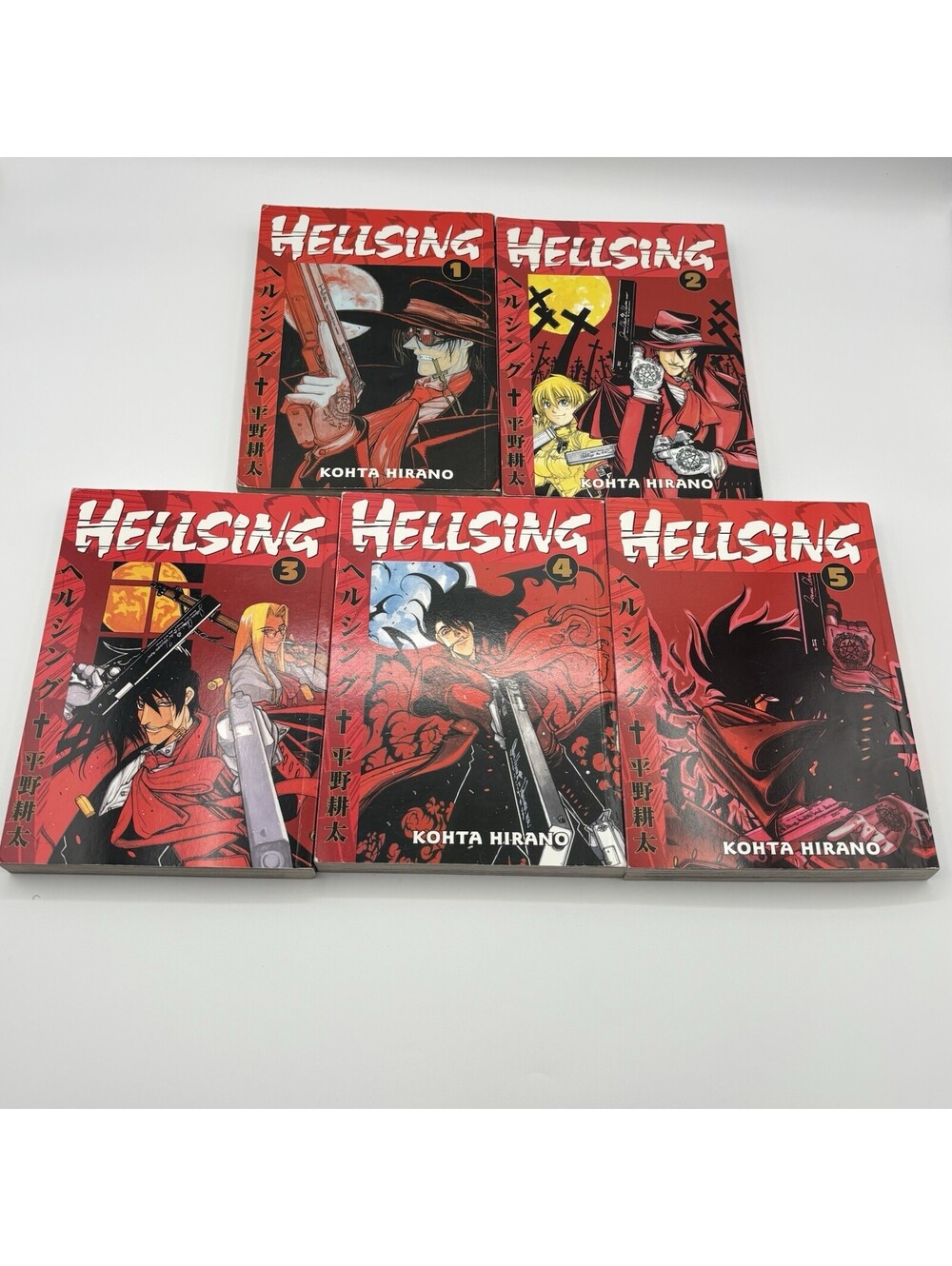 Hellsing Manga Vol 1-5 Lot Dark Horse English Vol 2-5 1st Print, Vol 1 2nd Print